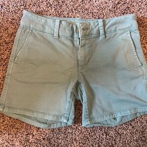 American Eagle Outfitters Green Bermuda Shorts Casual Cotton Blend